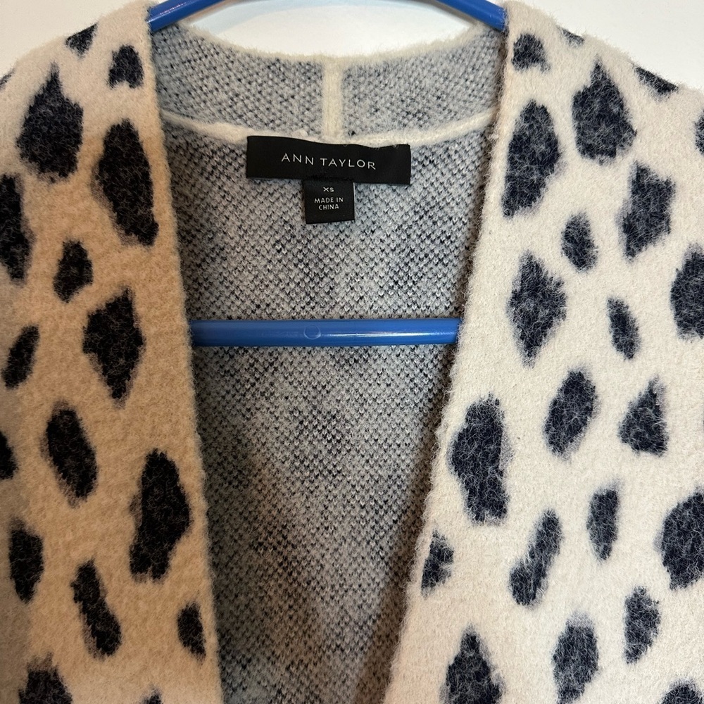 Ann Taylor Cream and Black Animal Print Cardigan - Picture 2 of 3